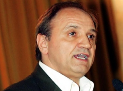 stefanos tzoumakas